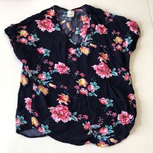 Stitch fix kaileigh t shirt